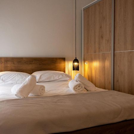 Niso Thessaloniki Hospitality Apartments Esterno foto