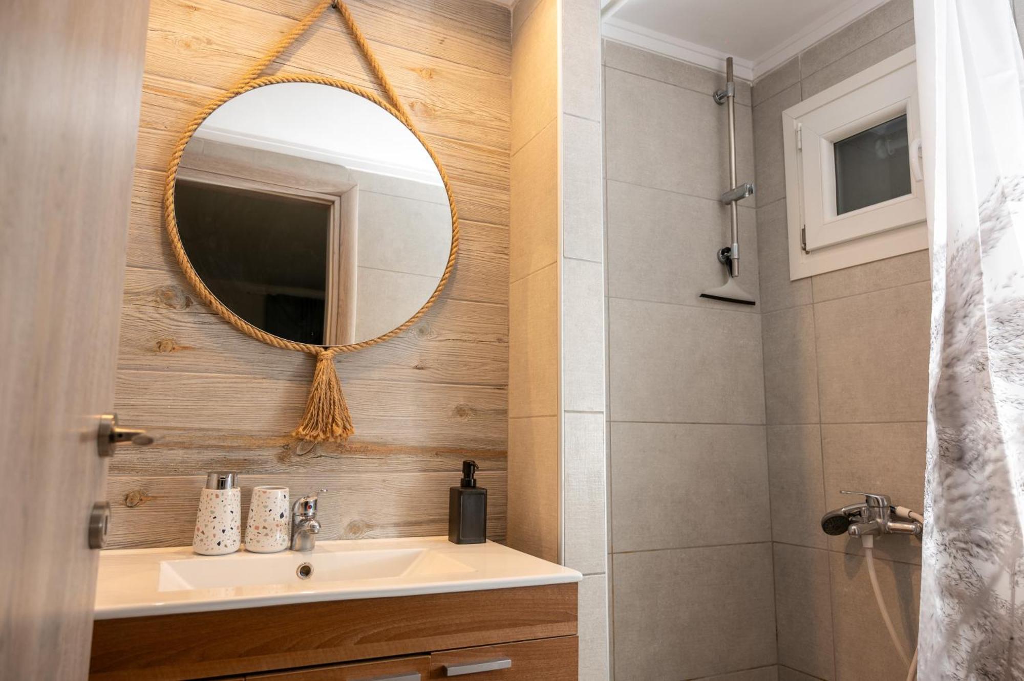 Niso Thessaloniki Hospitality Apartments Esterno foto