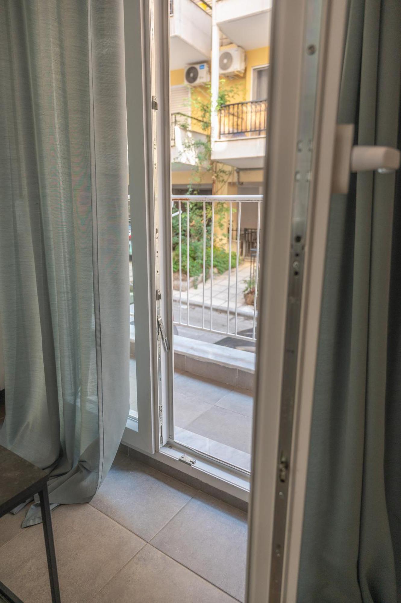 Niso Thessaloniki Hospitality Apartments Esterno foto